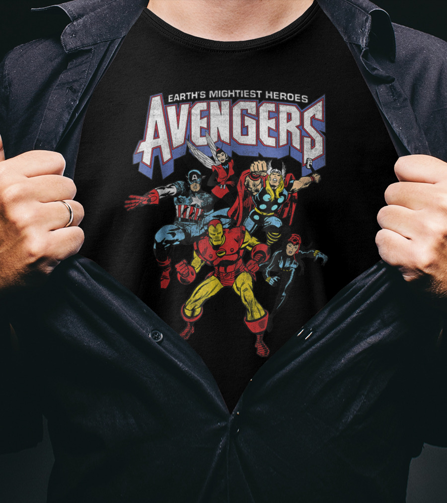 Earth's Mightiest Heroes Avengers Classic Vintage Group Shot T-Shirt