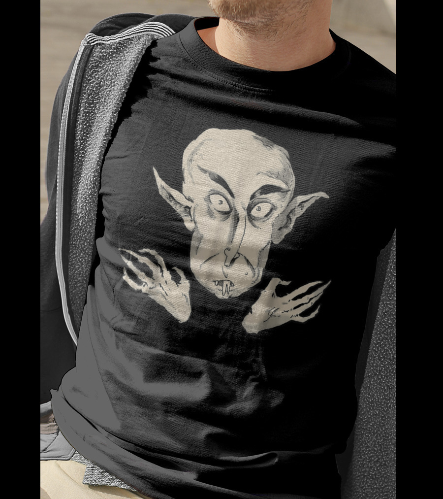 Nosferatu The Vampyre Creepy Classic Vampire Illustration Face And Claws T-Shirt