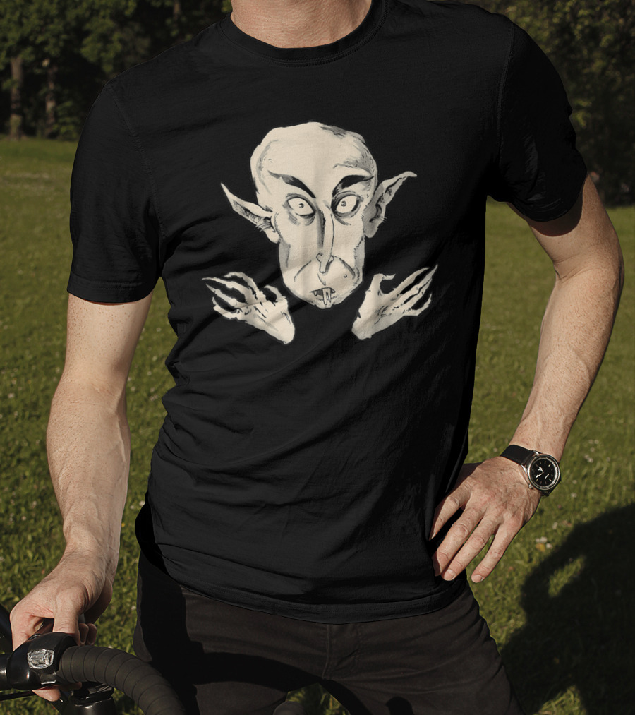 Nosferatu The Vampyre Creepy Classic Vampire Illustration Face And Claws T-Shirt