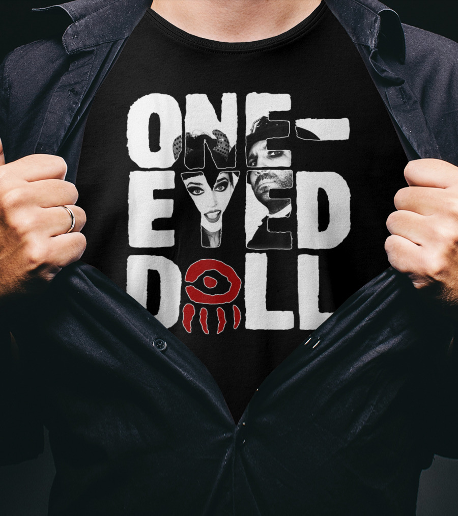 OneEyed Doll Band Selfie Eye Classicfit T-Shirt