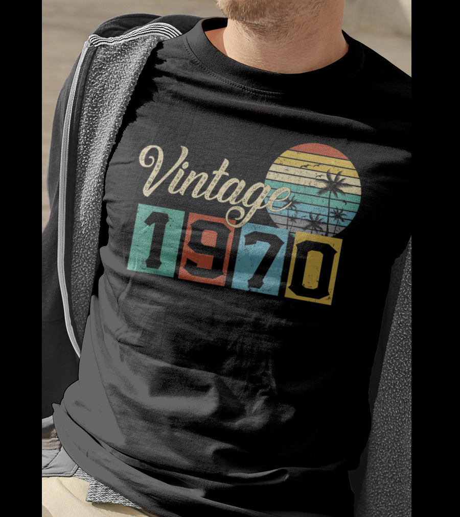 Vintage 1970 Sunset Birthday Classic 19 T-Shirt