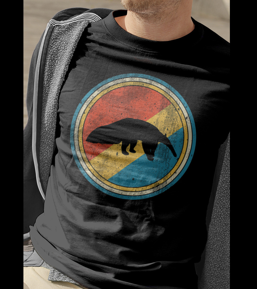 Vintage Retro Circle Giant Anteater Silhouette On Colorful Background T-Shirt