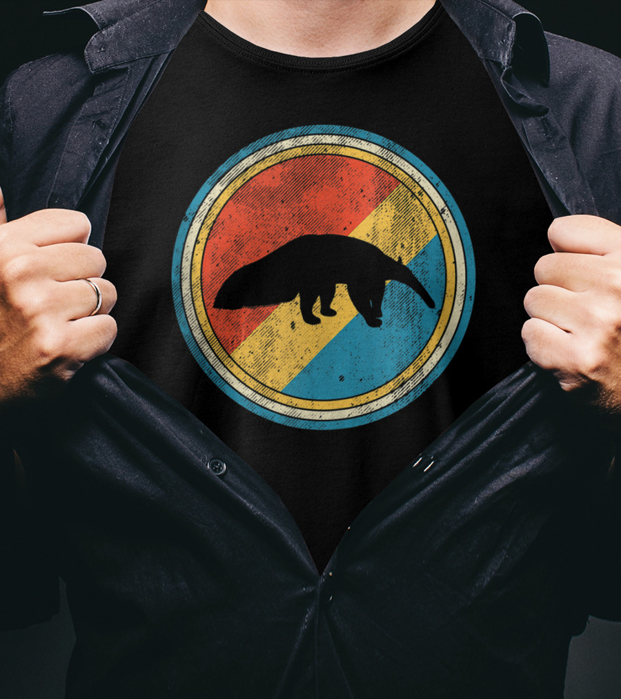 Vintage Retro Circle Giant Anteater Silhouette On Colorful Background T-Shirt