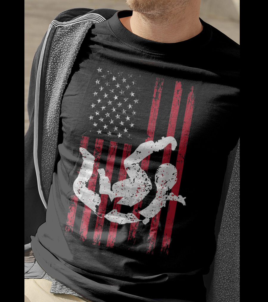 Vintage USA Flag Skydiver Parachuting T-Shirt