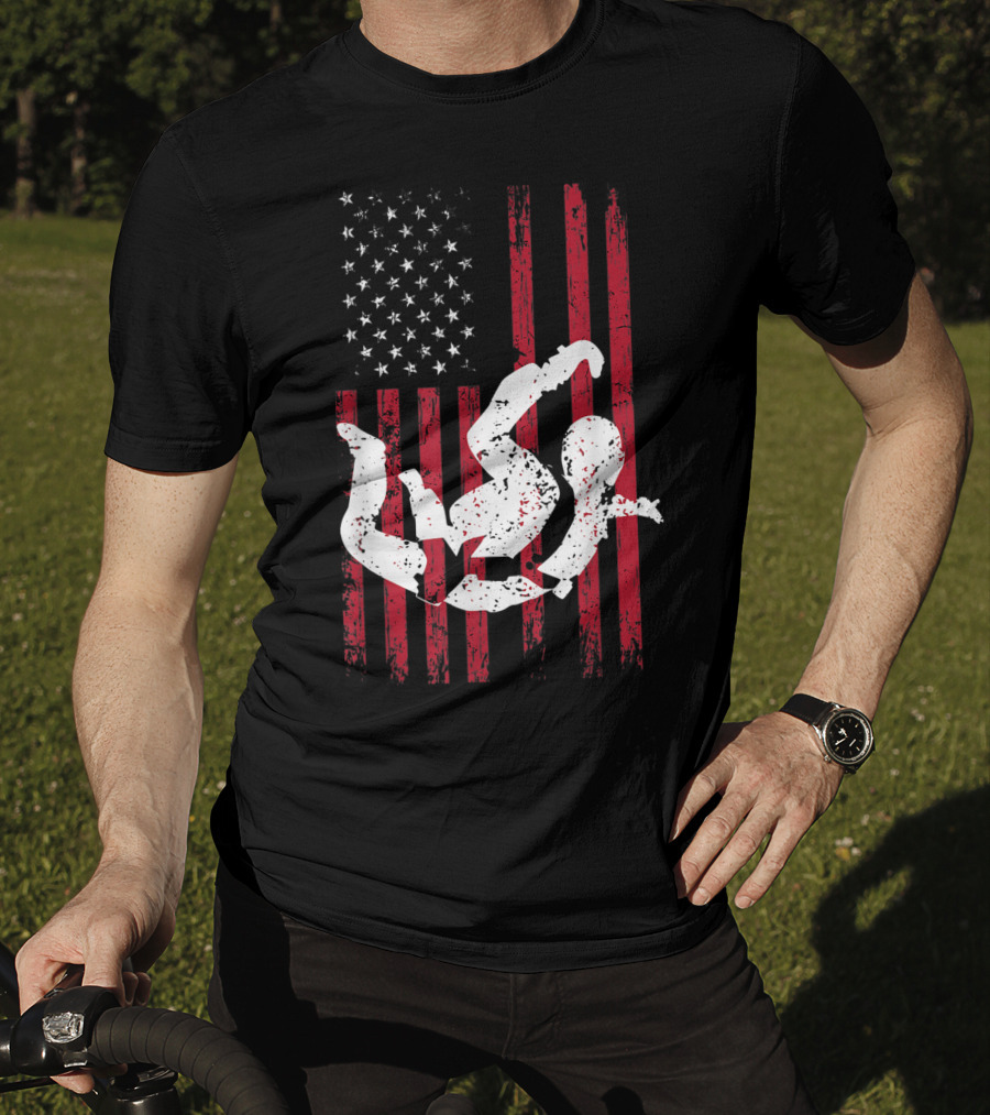 Vintage USA Flag Skydiver Parachuting T-Shirt
