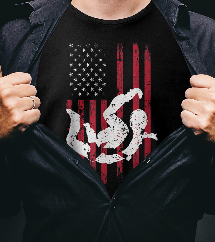 Vintage USA Flag Skydiver Parachuting T-Shirt