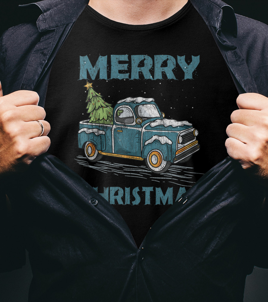 Merry Christmas Vintage Truck With Christmas Tree Classic Car T-Shirt