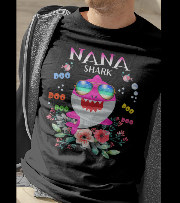 Nana Shark Doo Doo Doo Sunglasses Pink Flowers Bubbles T-Shirt