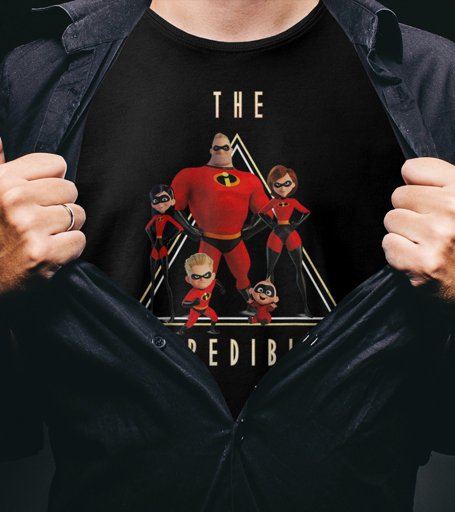 The Incredibles Classic Family Shot With Iconic Superhero Poses T-Shirt