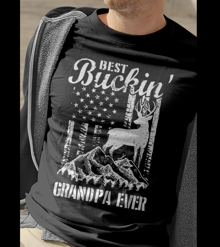 Best Buckin' Grandpa Ever Deer Hunting Father Mountains American Flag T-Shirt