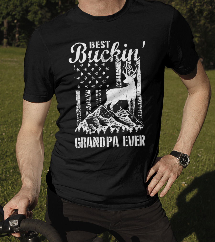 Best Buckin' Grandpa Ever Deer Hunting Father Mountains American Flag T-Shirt