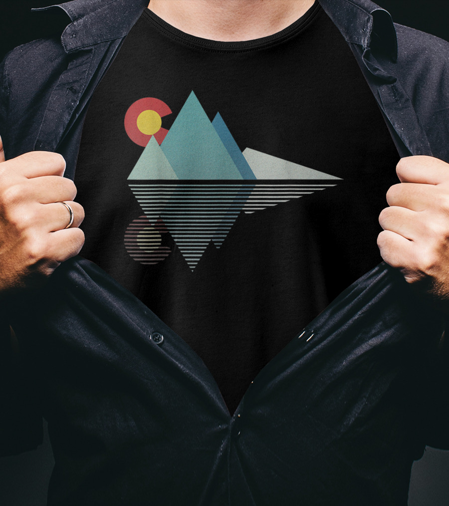 Colorado Flag Geometric Mountain Reflection T-Shirt