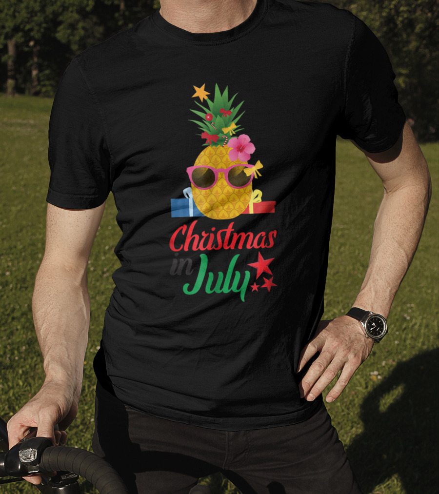 Christmas In July Pineapple Summer With Sunglasses And Gifts T-Shirt