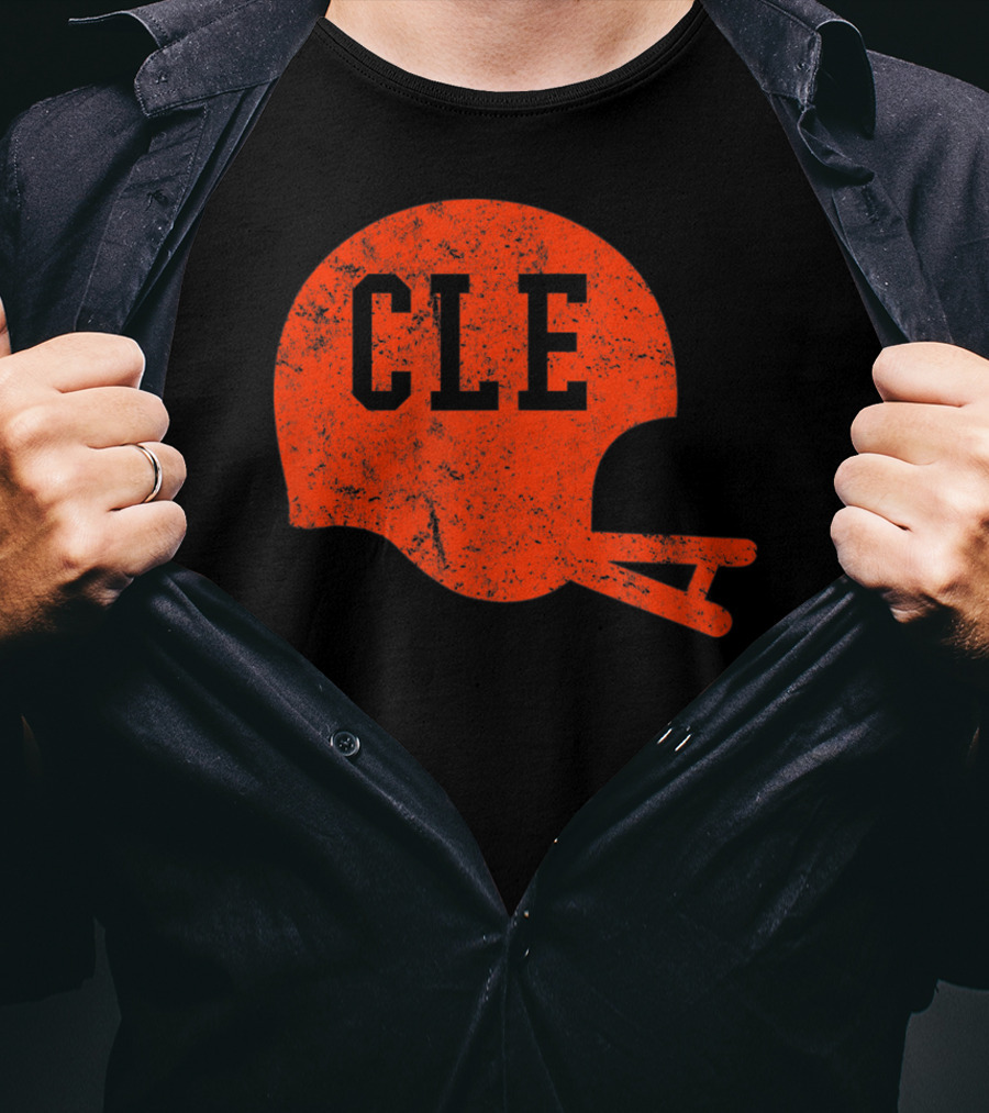 Cleveland Ohio Football CLE Vintage Helmet T-Shirt