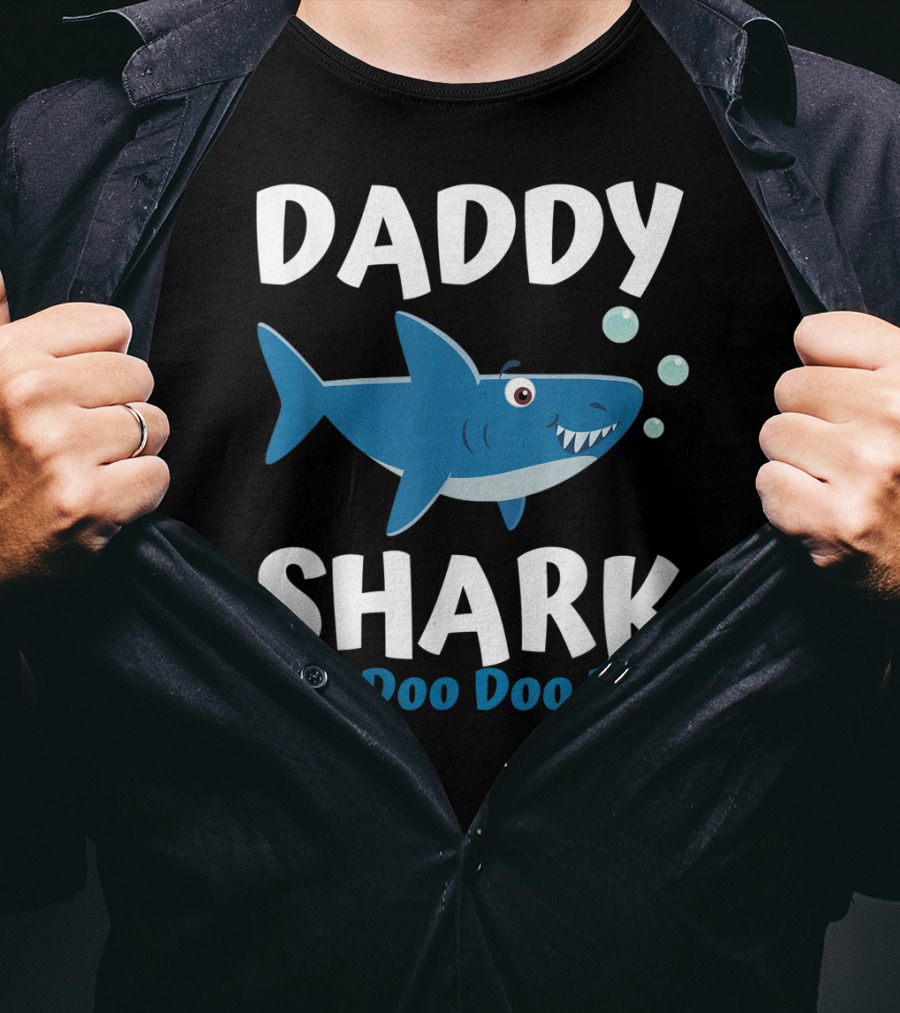Daddy Shark Doo Doo Doo Doo Father's Day From Wife Son Daughter T-Shirt