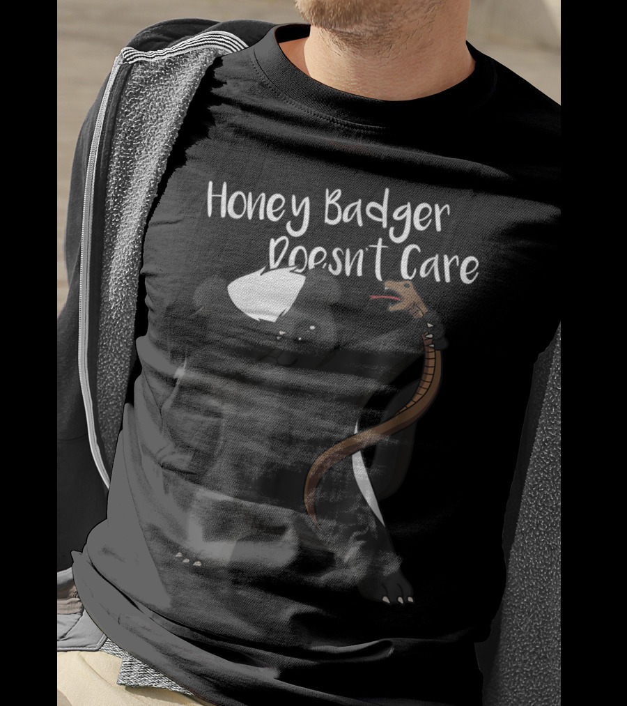 Honey Badger Doesn't Care Funny Animal Dabbing With Snake T-Shirt