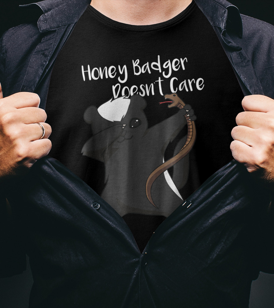 Honey Badger Doesn't Care Funny Animal Dabbing With Snake T-Shirt