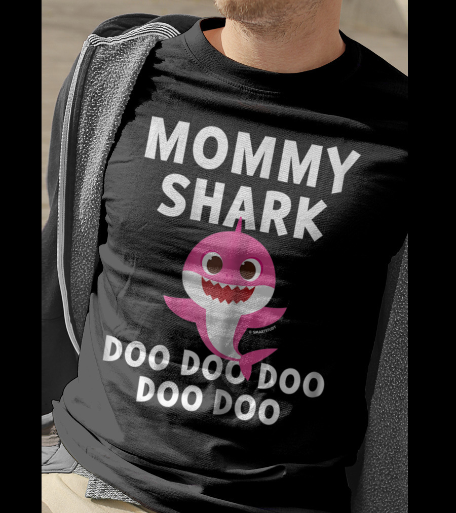 Pinkfong Mommy Shark Doo Doo Doo Doo T-Shirt