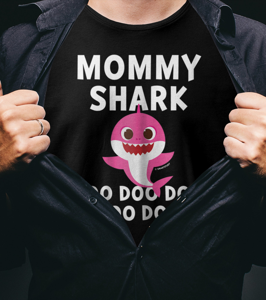 Pinkfong Mommy Shark Doo Doo Doo Doo T-Shirt
