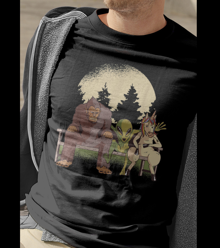 Creatures Monkey Alien Horse Forest Bench Scene T-Shirt