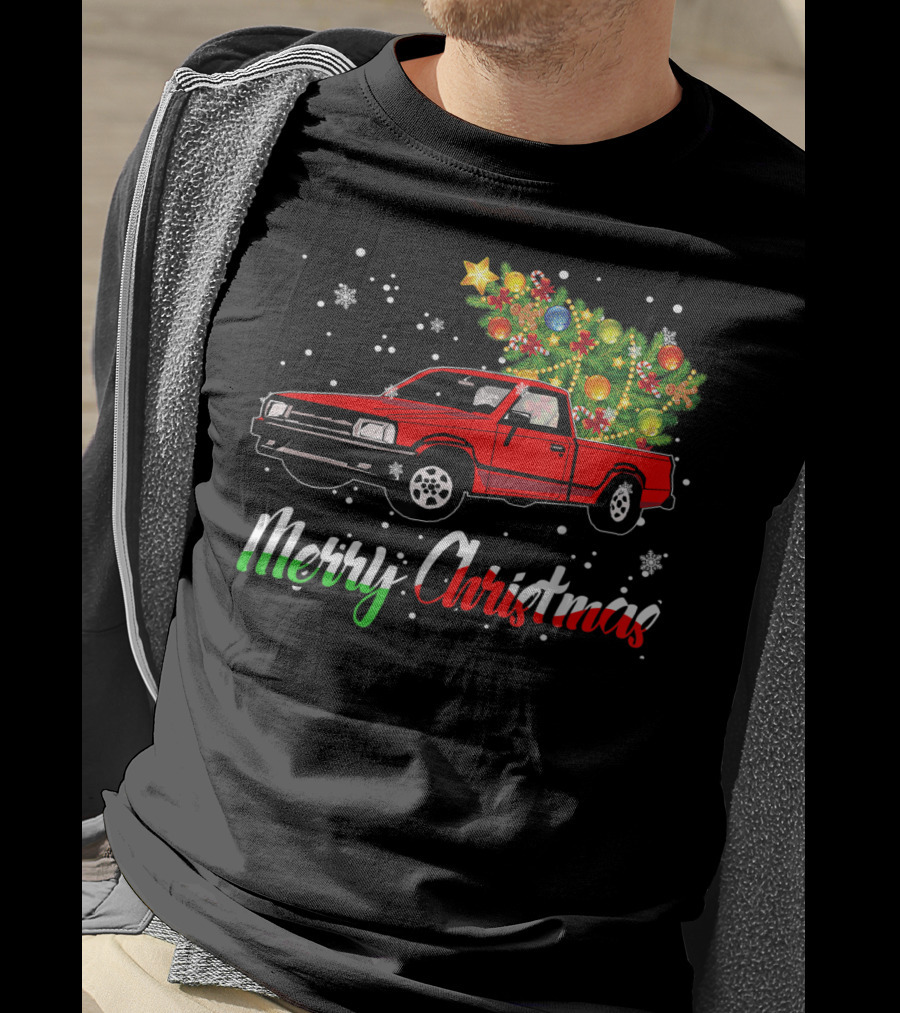 Merry Christmas Classic Old Red Truck With Christmas Tree And Snowflakes T-Shirt