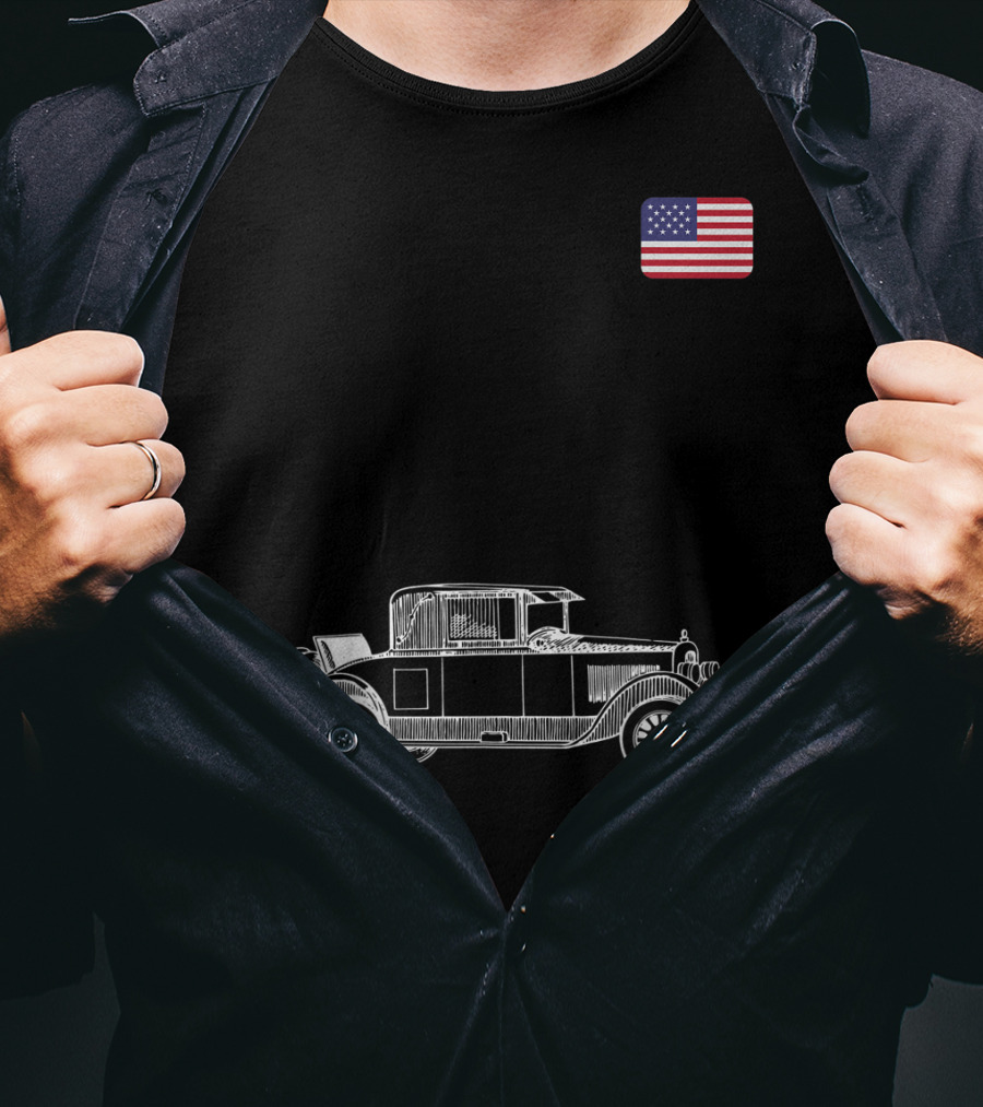 Classic Car USA American Flag Racing Patriotic Vintage Automobile T-Shirt
