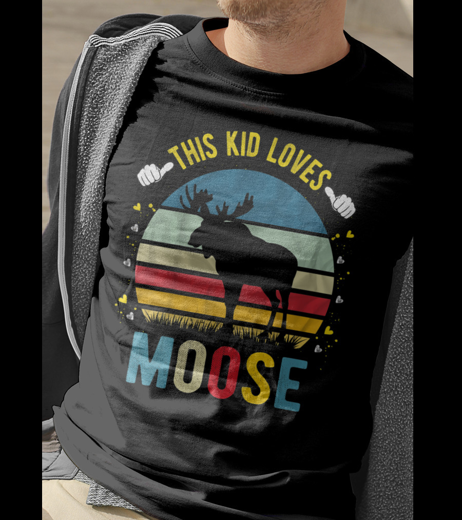 This Kid Loves Moose Retro Silhouette Boys And Girls Moose T-Shirt