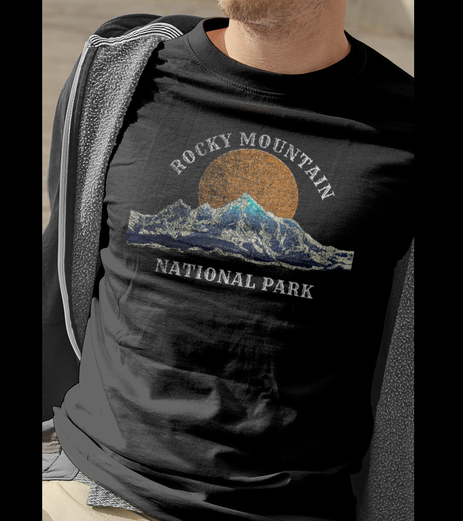 Rocky Mountain National Park Sunset Mountain Scene T-Shirt