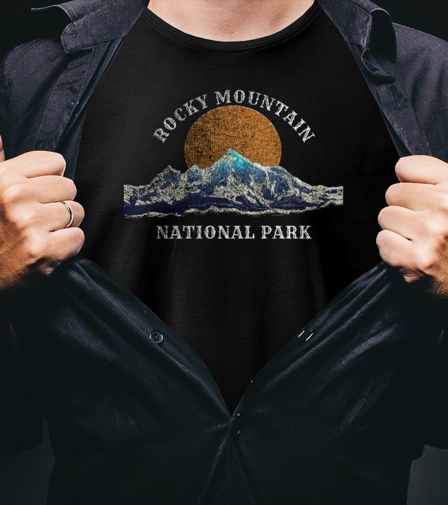 Rocky Mountain National Park Sunset Mountain Scene T-Shirt