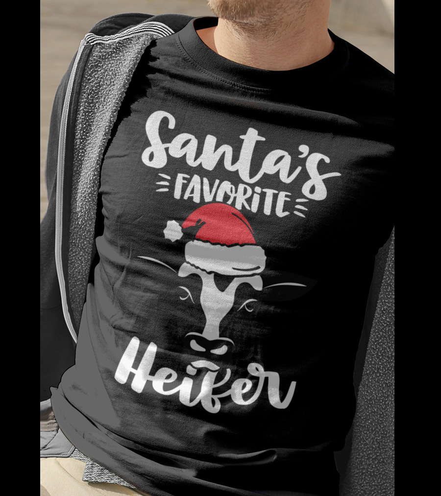 Santa's Favorite Heifer Cow Cattle Farmer Christmas Santa Hat T-Shirt