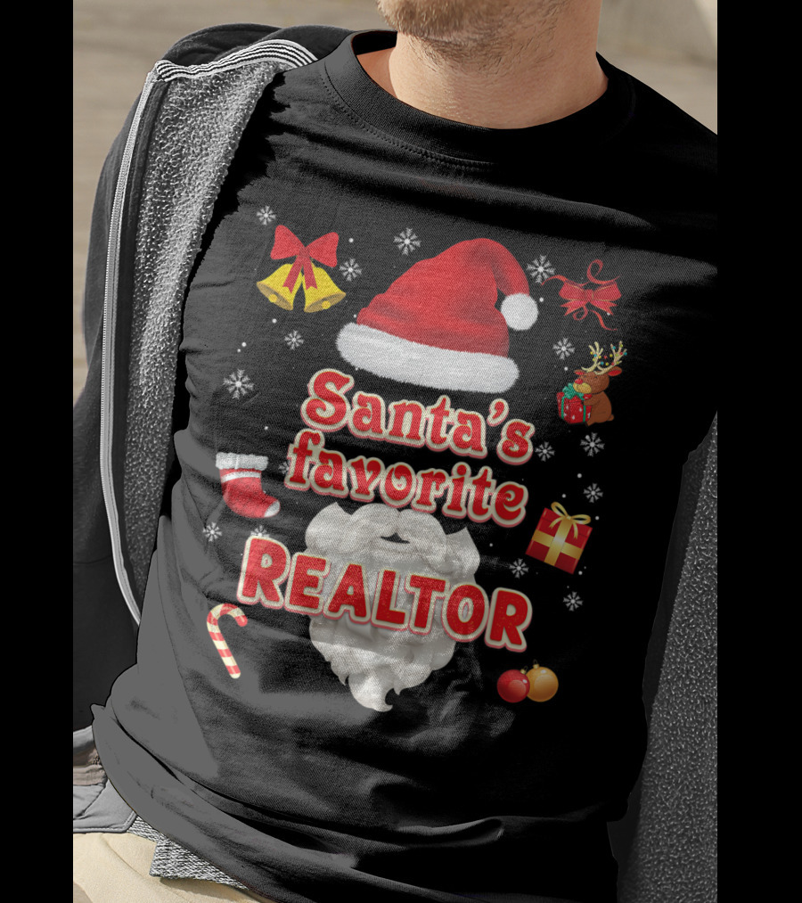 Santa's Favorite Realtor Christmas Cute Santa Hat Bells Reindeer Gift Snowflakes T-Shirt
