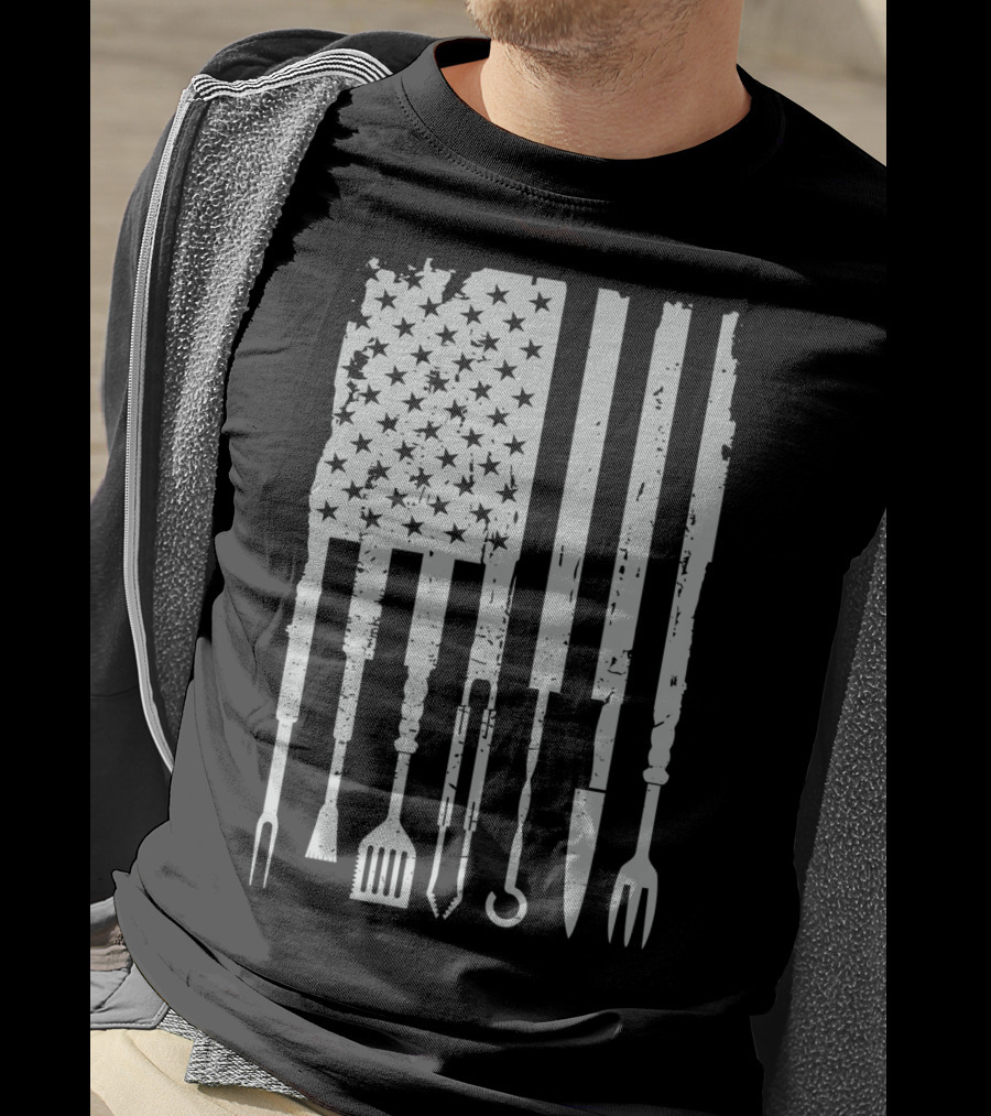 Vintage BBQ Smoker Grilling Barbecue Pitmaster American Flag Tools T-Shirt