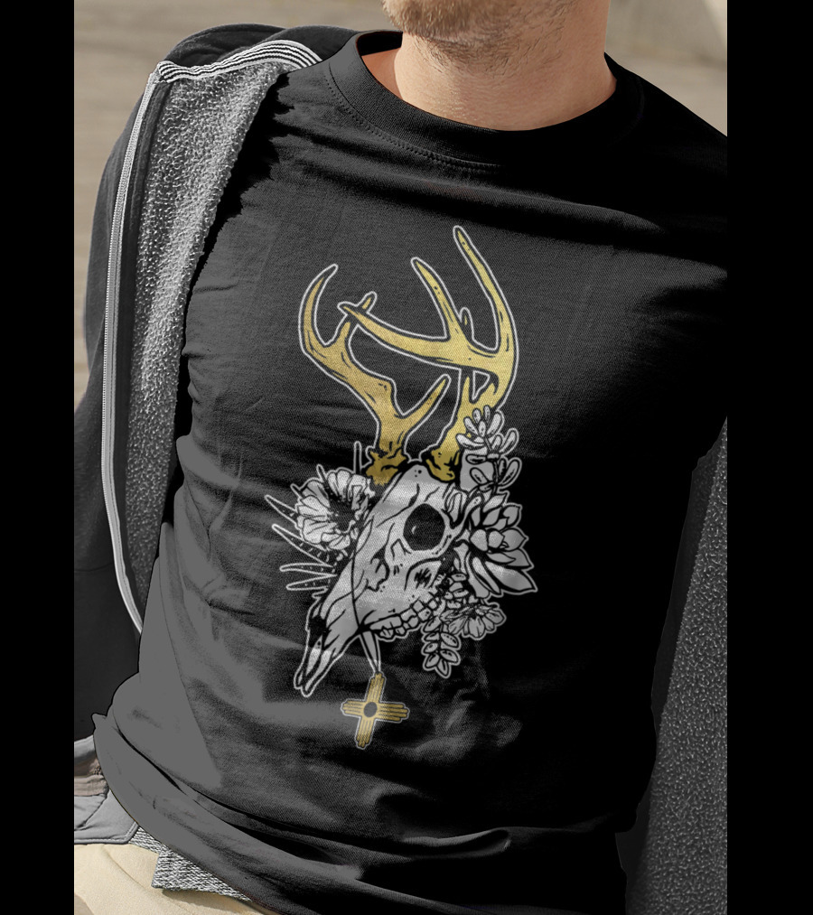 Zia Symbol With Deer Skull And Succulents Southwest Native T-Shirt
