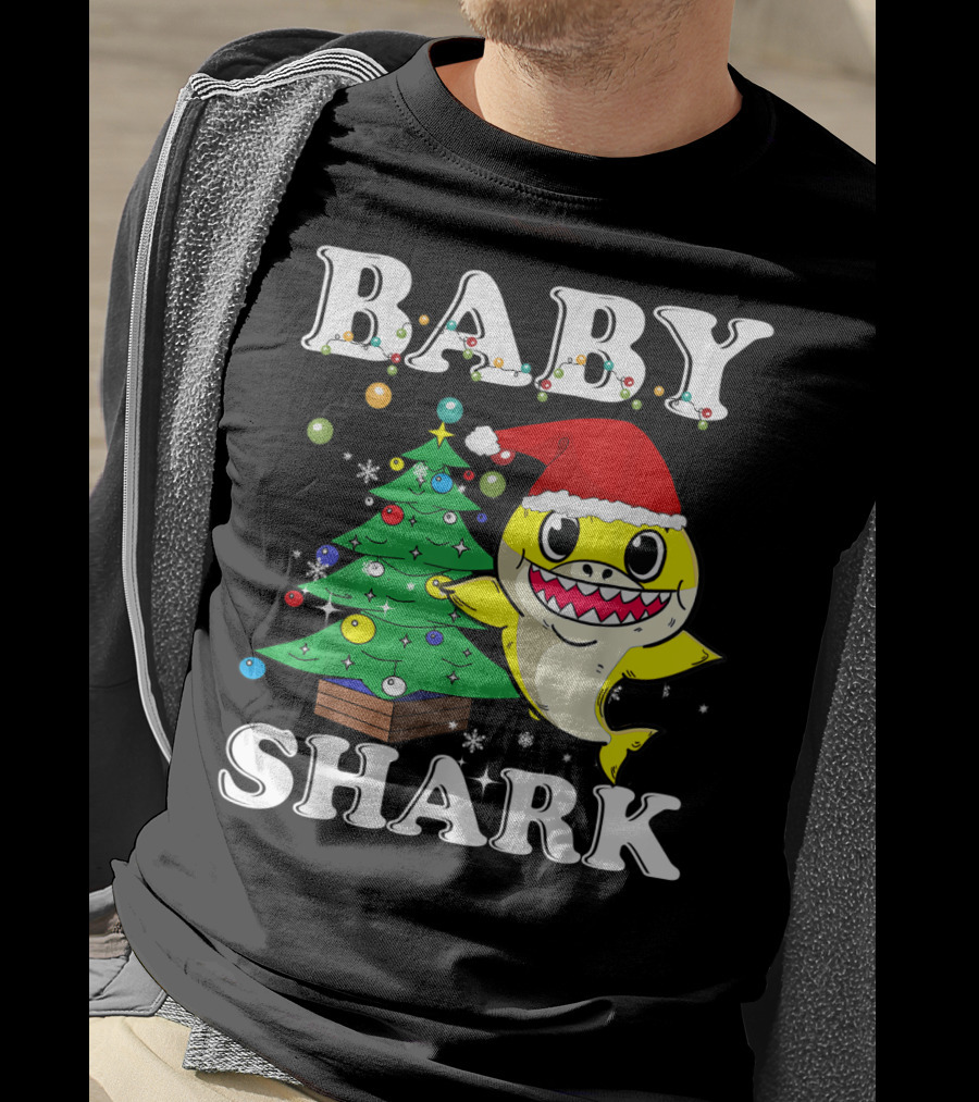 Baby Shark Christmas Tree Santa Hat T-Shirt