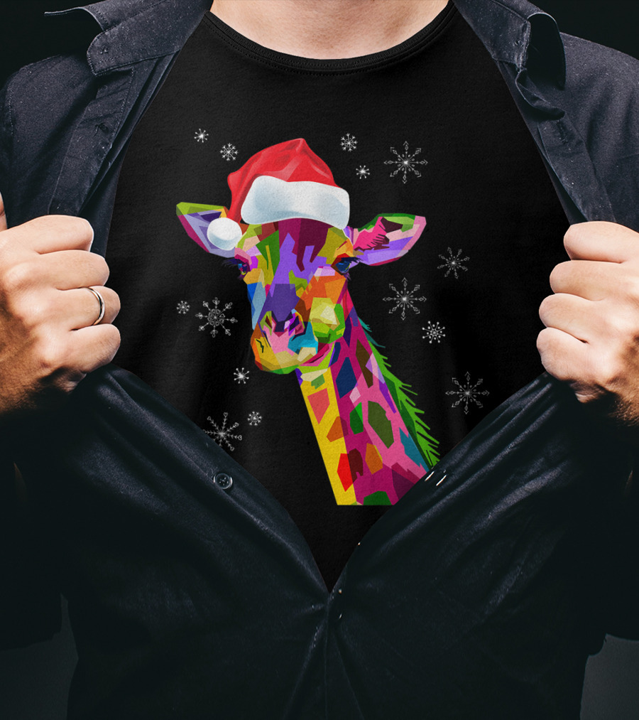 Giraffe Christmas Santa Hat Colorful Snowflakes T-Shirt