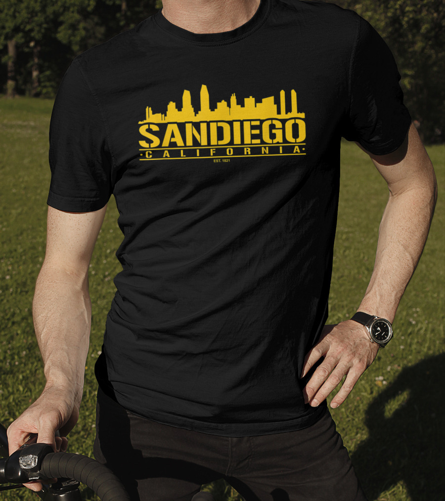 San Diego California Skyline Est. 1821 Cool Classic Look T-Shirt