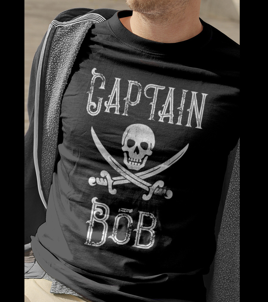 Captain Bob Skull And Crossed Swords Vintage Pirate T-Shirt