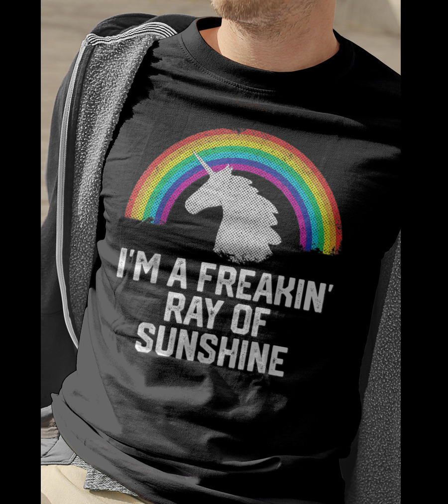 I'm A Freakin' Ray Of Sunshine Funny Rainbow Unicorn Vintage T-Shirt