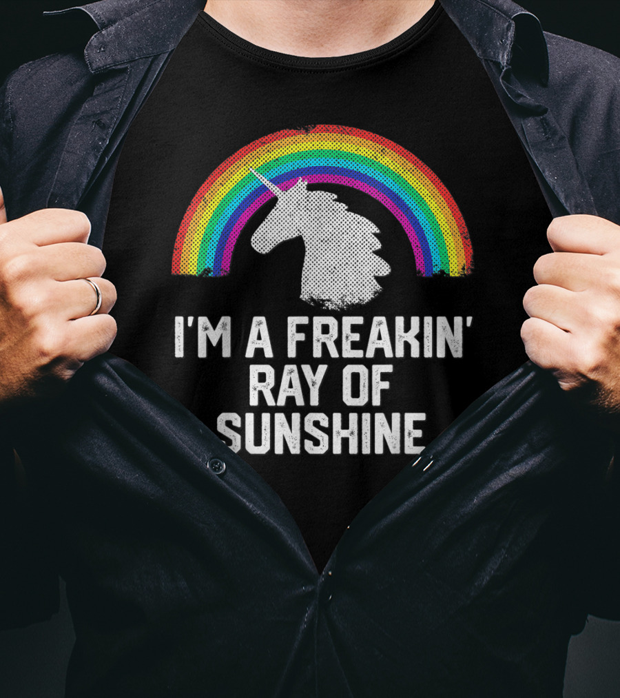 I'm A Freakin' Ray Of Sunshine Funny Rainbow Unicorn Vintage T-Shirt