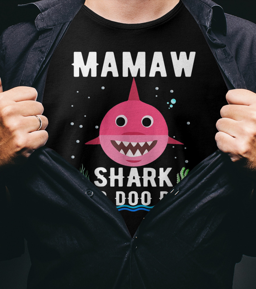 Mamaw Shark Doo Doo Doo Family Pink Shark Illustration Bubbles Waves Seaweed T-Shirt