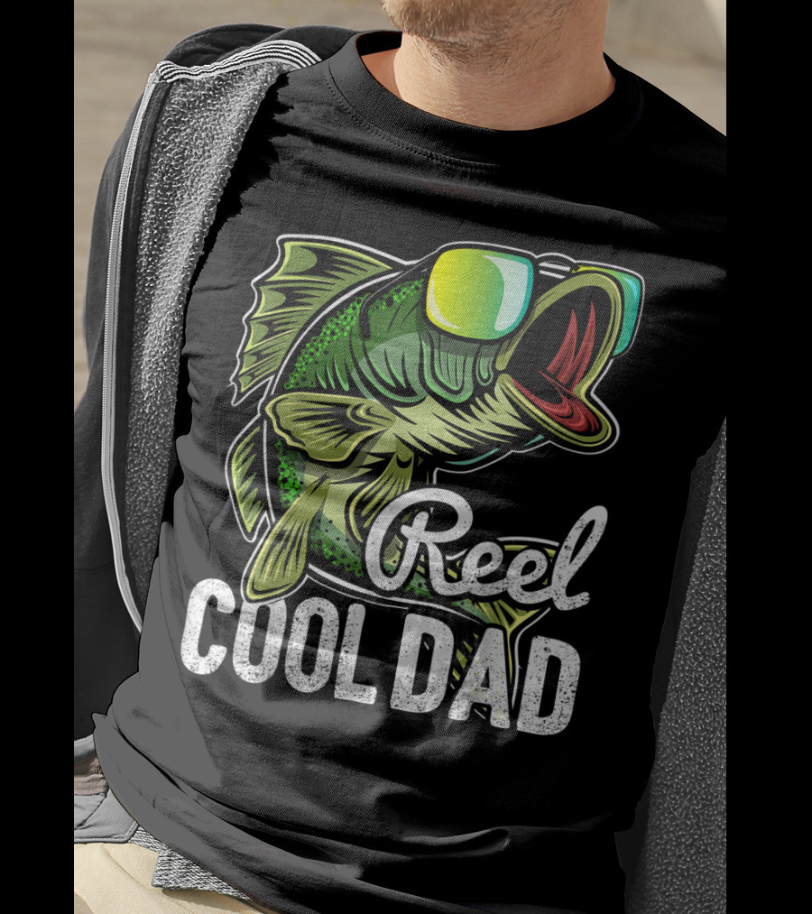 Reel Cool Dad Fishing Sunglasses Bass T-Shirt