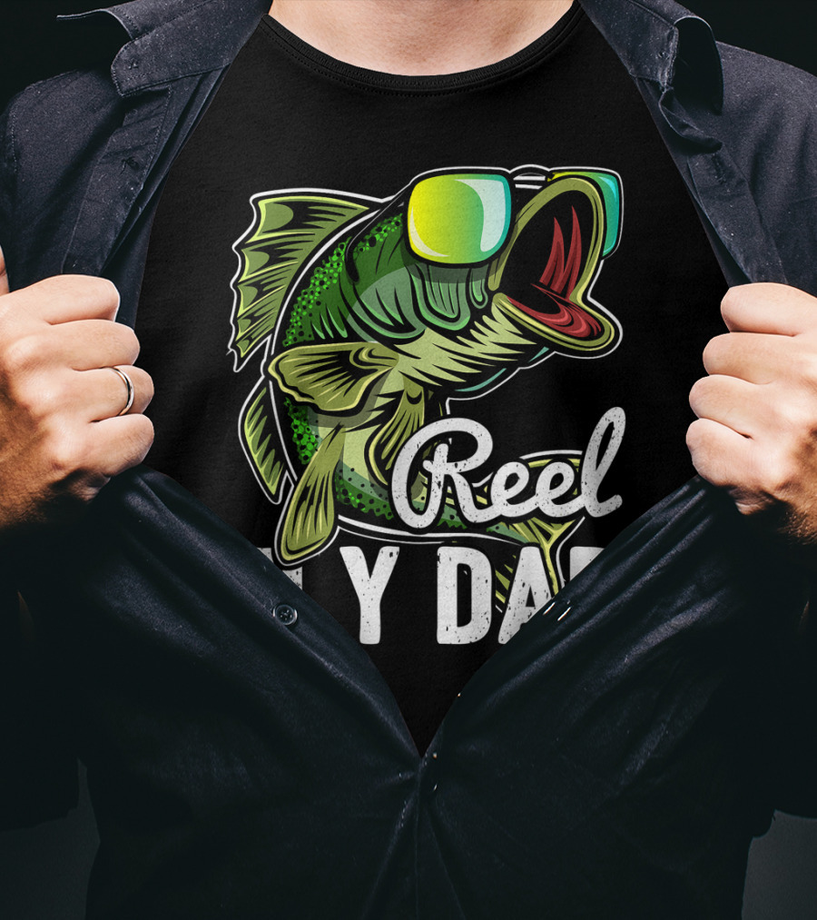 Reel Fly Dad Fishing Sunglasses Bass Fly Fishing T-Shirt