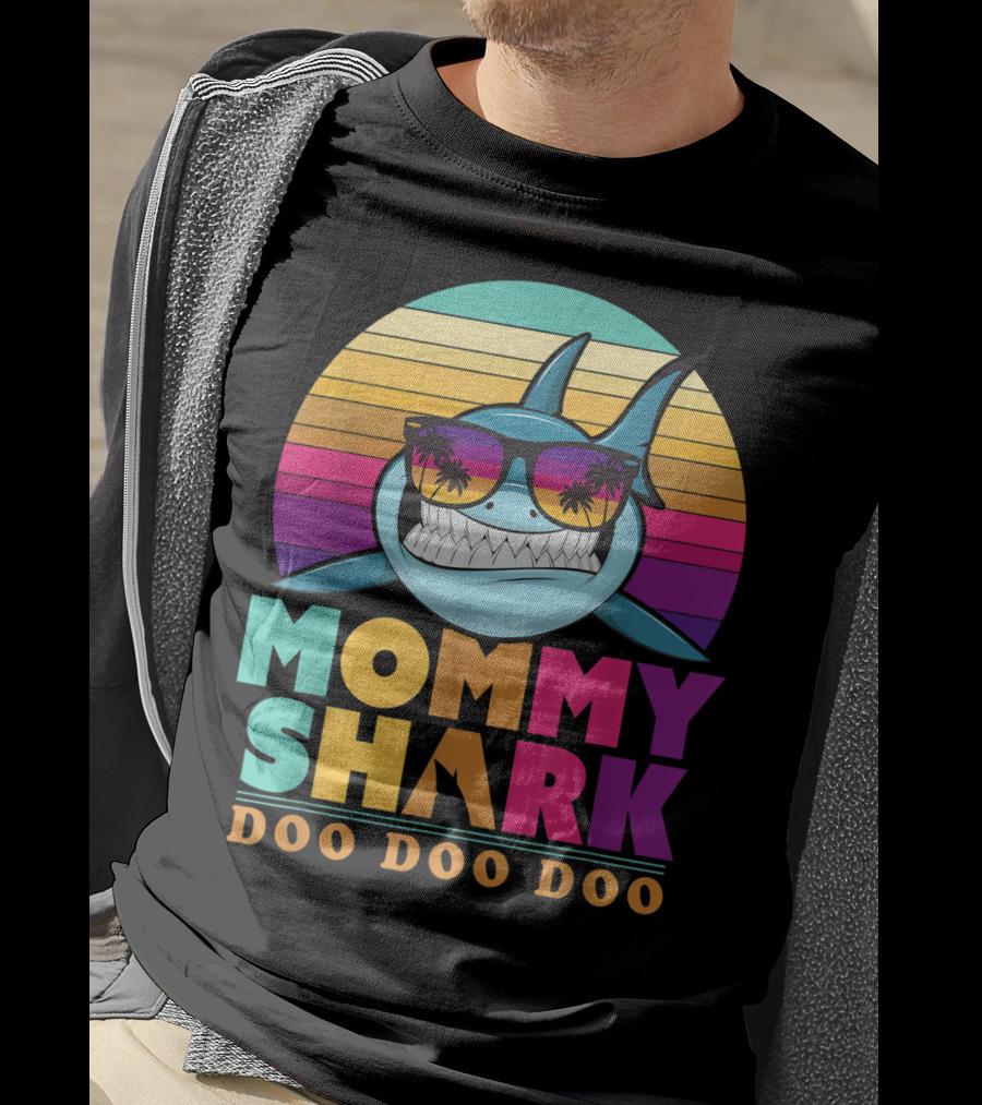 Mommy Shark Doo Doo Doo Retro Sunset With Sunglasses T-Shirt