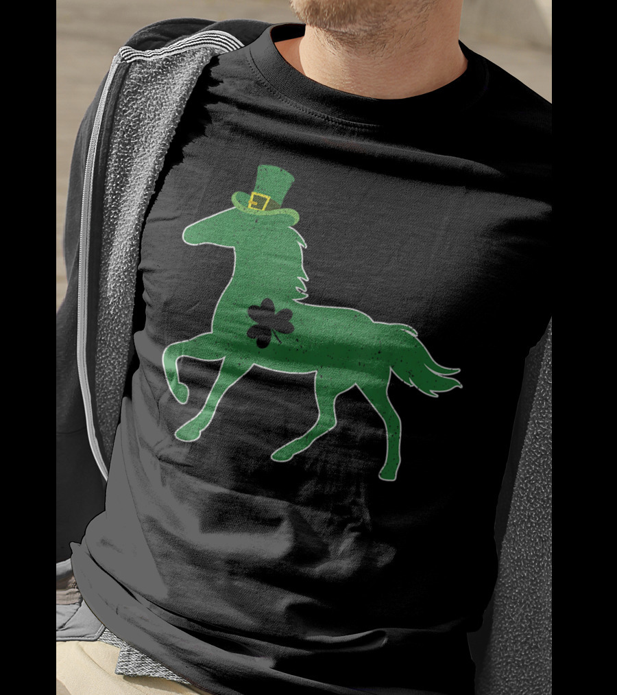 Funny Green Horse With Shamrock St Patrick's Day T-Shirt