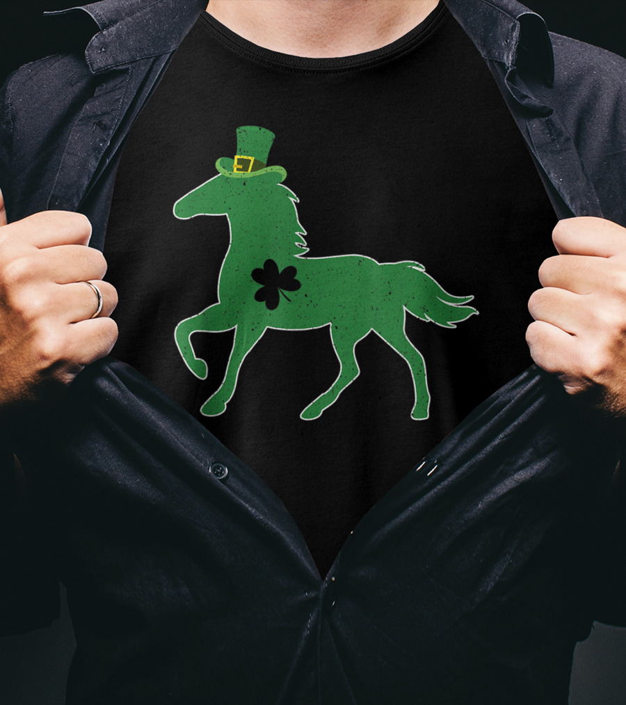 Funny Green Horse With Shamrock St Patrick's Day T-Shirt