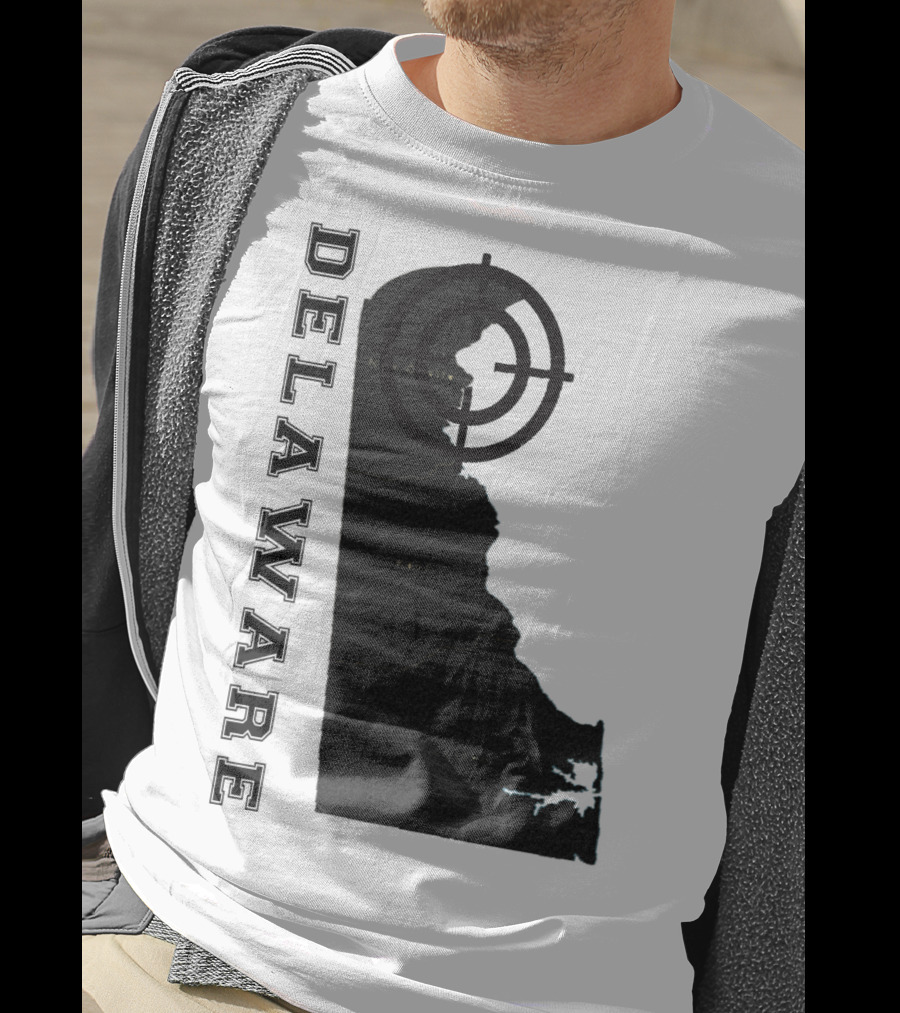 Delaware Maps Vintage Classic Style With Compass Target T-Shirt
