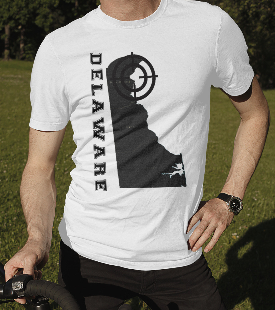 Delaware Maps Vintage Classic Style With Compass Target T-Shirt