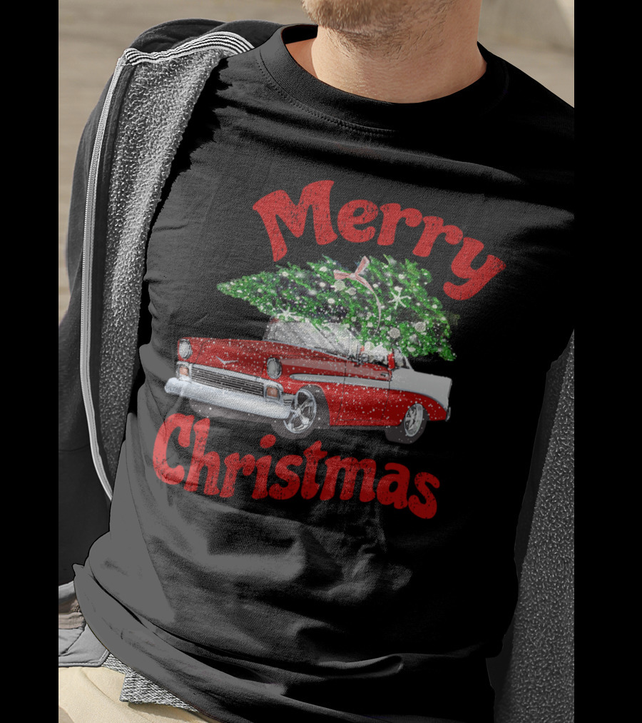 Merry Christmas Vintage Classic Car With Christmas Tree T-Shirt
