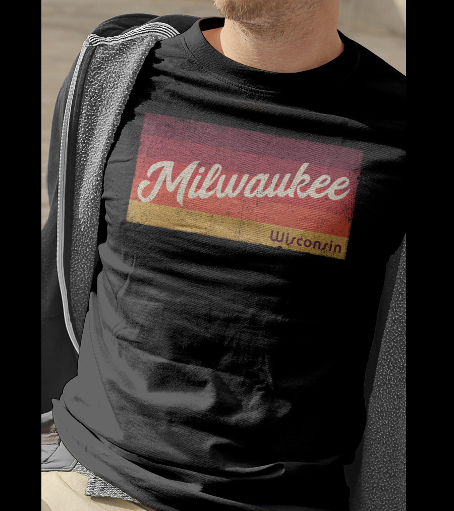Milwaukee Wisconsin Vintage Retro Stripes T-Shirt