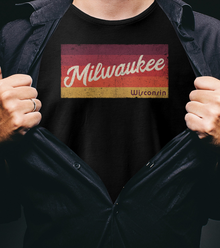 Milwaukee Wisconsin Vintage Retro Stripes T-Shirt